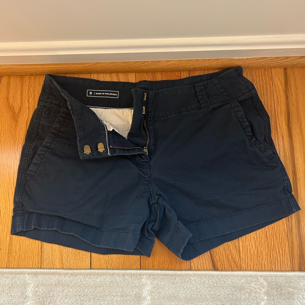 Vineyard Vines Black Cargo Shorts with Belt Loops